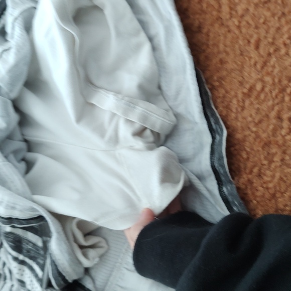 Patterned shirt with built-in shorts - Picture 4 of 4